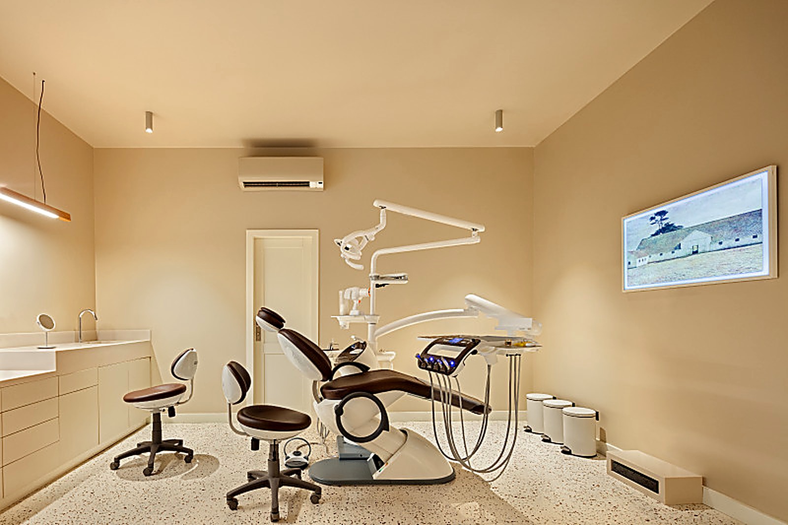Dr. Tapasya Kapoor Clinic Treatment Room